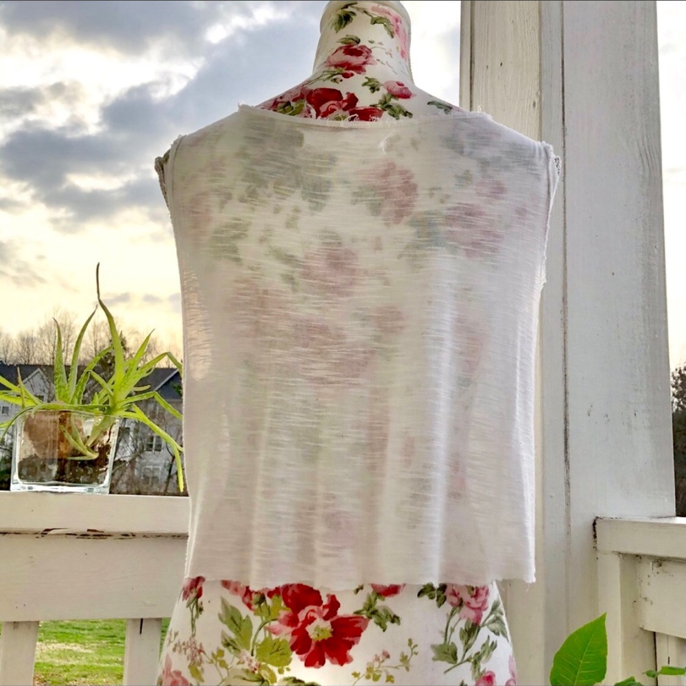 White Crop Top - Picture 4 of 4